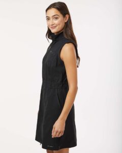 Columbia 211932 Women’s Leslie Falls™ Dress II – Black (on model side)