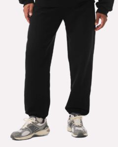BELLA + CANVAS 4737 Unisex 10 oz. Heavyweight Sweatpants – Black (on model)