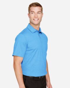 Devon & Jones DG22 Men’s CrownLux Performance® Address Mélange Polo – Ocean Blue Melange (on model side)