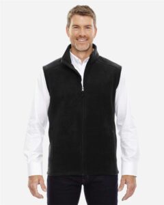 CORE365 88191T Men’s Tall Journey Fleece Vest – Black (on model)