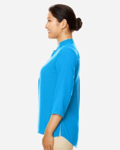 Devon & Jones DP611W Women’s Perfect Fit™  Three-Quarter Sleeve Crepe Tunic – Ocean Blue (on model side)