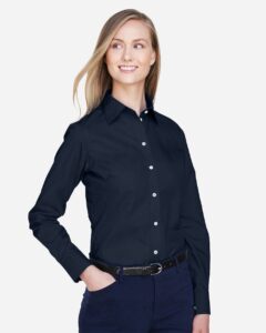 Devon & Jones D620W Women’s Crown Collection® Broadcloth Woven Dress Shirt – Navy (on model side)