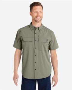 HUK H150183 Men’s Creekbed Short Sleeve Shirt – Moss (on model)
