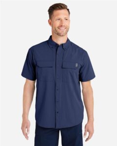 HUK H150183 Men’s Creekbed Short Sleeve Shirt – Naval Academy (on model)