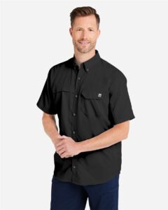 HUK H150171 Men’s Tide Point Short Sleeve Shirt – Black (on model side)