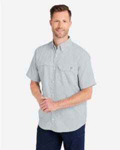 HUK H150171 Men’s Tide Point Short Sleeve Shirt – Harbor Mist (on model side)