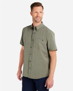HUK H150154 Men’s Kona Short Sleeve Solid Shirt – Moss (on model side)