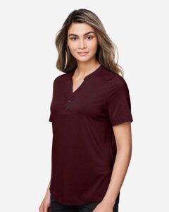 North End NE100W Women’s JAQ Snap-Up Stretch Performance Polo – Burgundy (on model side)