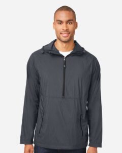 North End NE810 Men’s Aura Lightweight Packable Anorak – Carbon/ Black (on model)
