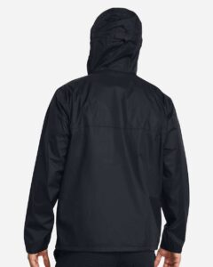 Under Armour 1374644 Men’s Stormproof Cloudstrike 2.0 Jacket – Black/ White (on model back)