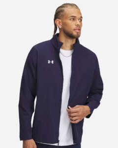 Under Armour 1390159 Men’s Rival Stretch Jacket – Midnight Navy/ White (on model)