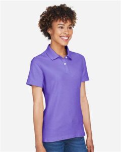 Devon & Jones DG150W Women’s DRYTEC20™ Performance Polo – Grape (on model side)