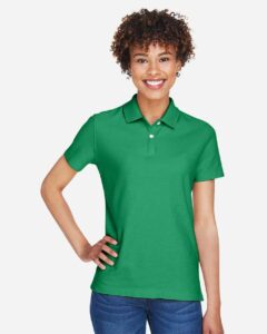 Devon & Jones DG150W Women’s DRYTEC20™ Performance Polo – Kelly Green (on model)