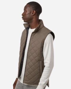 Weatherproof 207359 Men’s Vintage Diamond Quilted Vest – Driftwood (on model side)