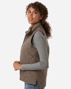 Weatherproof W207359 Women’s Vintage Diamond Quilted Vest – Driftwood (on model side)