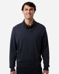 Devon & Jones DG445 Men’s New Classics V-Neck Sweater – Navy (on model)