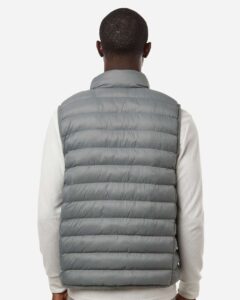 Weatherproof 26717 Men’s Lightweight Poly-filled Packable Vest – Chelsea Grey (on model back)