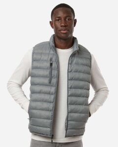 Weatherproof 26717 Men’s Lightweight Poly-filled Packable Vest – Chelsea Grey (on model)