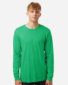Tultex 202LS Unisex Fine Jersey Long Sleeve T-Shirt – Heather Kelly (on model)