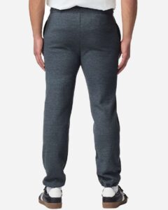 Gildan 18100 Unisex Heavy Blend™ Pocket Sweatpants – Dark Heather (on model back)