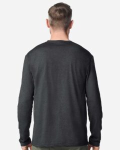 Gildan 64400 Unisex Softstyle® Long Sleeve T-Shirt – Heather Dark Grey (on model back)