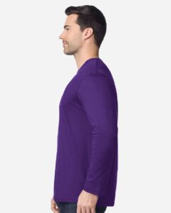 Gildan 64400 Unisex Softstyle® Long Sleeve T-Shirt – Purple (on model side)