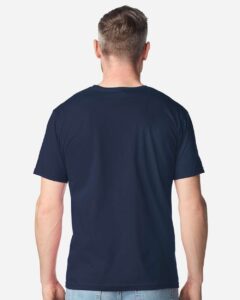 Gildan 64PLSMA Unisex Softstyle® Plasma Print T-Shirt – Navy (on model back)