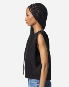American Apparel 307GD Women’s Heavyweight Cotton Garment-Dyed Muscle Tee – True Black (on model side)