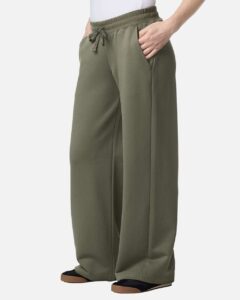 American Apparel FTP00 Women’s French Terry Wide Leg Pants – Lieutenant (on model side)