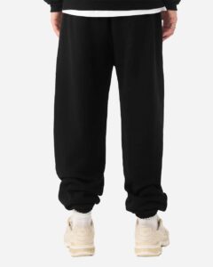 BELLA + CANVAS 3738 Unisex Sponge Fleece Sweatpants – Black (on model back)