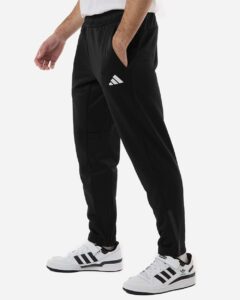 Adidas AT218 Men’s Game & Go Fleece 3-Bar Sweatpants – Black (on model side)