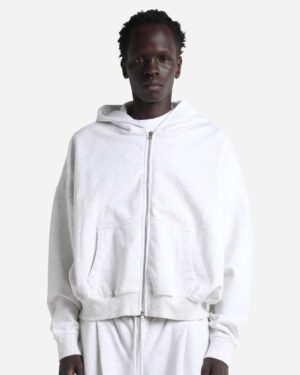 Shaka Wear SHGCZ Unisex Garment-Dyed Cropped Full-Zip Hoodie Sweatshirt – Heather White (on model)