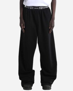 Shaka Wear SHPBS Unisex Paisley Bandit Sweatpants – Black (on model)