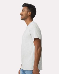 Gildan 2000 Unisex Ultra Cotton® T-Shirt – Ash (on model side)