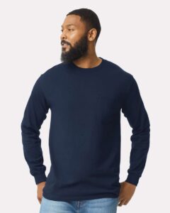 Gildan 2410 Unisex Ultra Cotton® Long Sleeve Pocket T-Shirt – Navy (on model)
