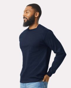 Gildan 2410 Unisex Ultra Cotton® Long Sleeve Pocket T-Shirt – Navy (on model side)