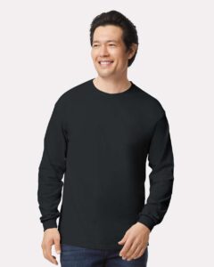 Gildan 2400 Unisex Ultra Cotton® Long Sleeve T-Shirt – Black (on model)