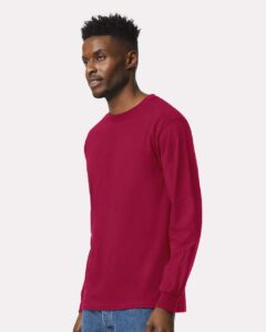 Gildan 2400 Unisex Ultra Cotton® Long Sleeve T-Shirt – Cardinal Red (on model side)