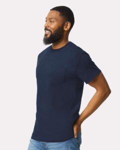 Gildan 2300 Unisex Ultra Cotton® Pocket T-Shirt – Navy (on model side)
