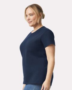 Gildan 2000L Women’s Ultra Cotton® T-Shirt – Navy (on model side)