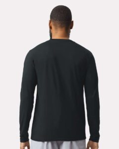 Gildan 42400 Unisex Performance® Long Sleeve T-Shirt – Black (on model back)