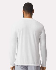 Gildan 42400 Unisex Performance® Long Sleeve T-Shirt – White (on model back)