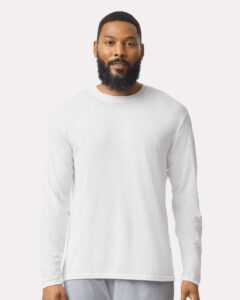 Gildan 42400 Unisex Performance® Long Sleeve T-Shirt – White (on model)