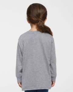 Rabbit Skins 3302 Toddler Fine Jersey Long Sleeve Tee – Heather (on model back)