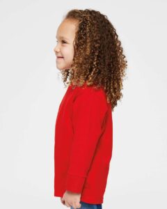 Rabbit Skins 3302 Toddler Fine Jersey Long Sleeve Tee – Red (on model side)