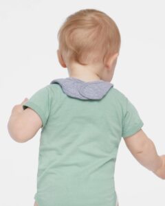 Rabbit Skins 1005 Infant Premium Jersey Bib – Heather (on model back)