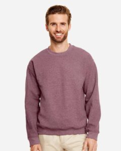 Gildan 18000 Unisex Heavy Blend™ Crewneck Sweatshirt – Heather Dark Maroon (on model)