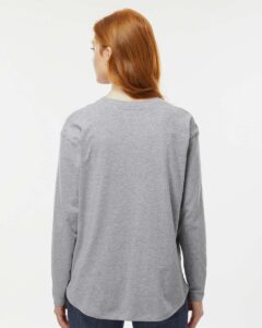 LAT 3508 Women’s Fine Jersey Long Sleeve Tee – Heather (on model back)