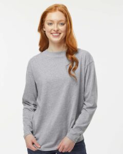 LAT 3508 Women’s Fine Jersey Long Sleeve Tee – Heather (on model)
