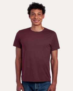 JERZEES 560MR Premium Blend Ring-Spun T-Shirt – Maroon Heather (on model)